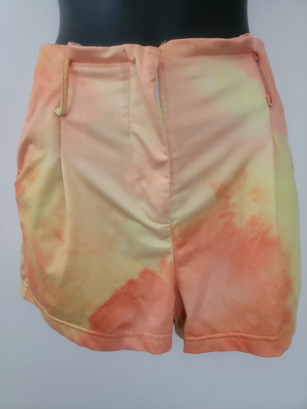 Tie-Dye Peach High-Waist Women’s Shorts